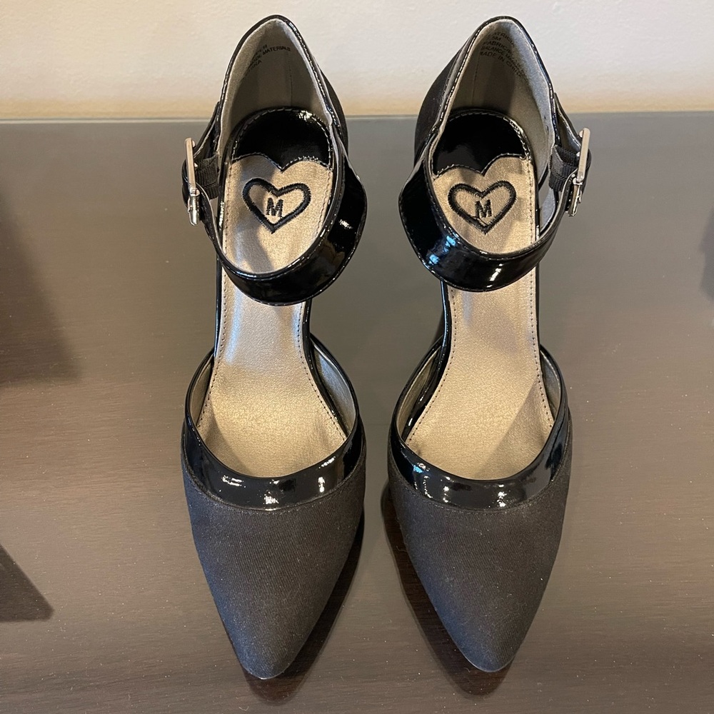 Black patent leather and fabric heels with ankle strap. Style Latricia size 7.5